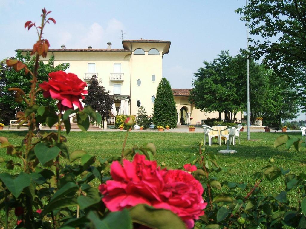 Villa Belvedere 1849 Misano di Gera dʼAdda Eksteriør billede